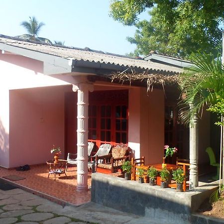 Thisal Guest House Polonnaruva Kültér fotó
